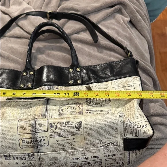 Patricia Nash Black and Cream Newspaper Print Bag - Picture 5 of 8